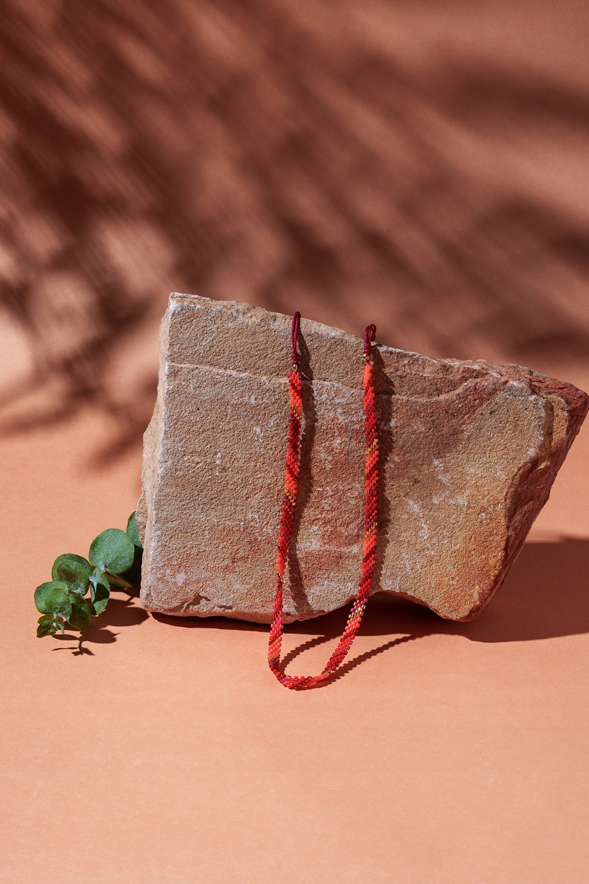 SANTA MARTA Choker Collar Ajustable en Rojo